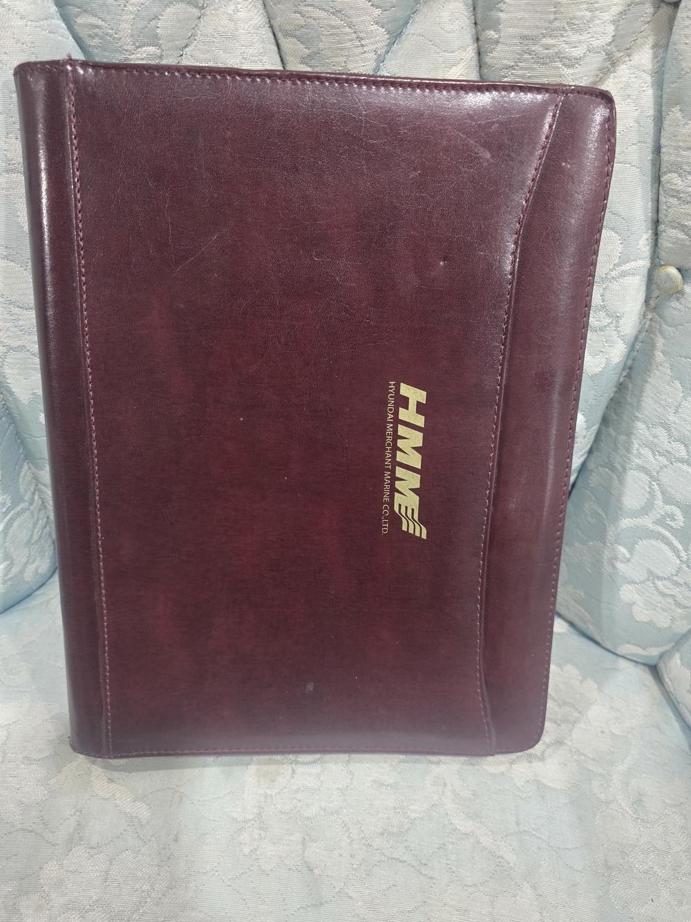 Vintage Leather Portfolio Folio Notebook Organizer - Burgundy